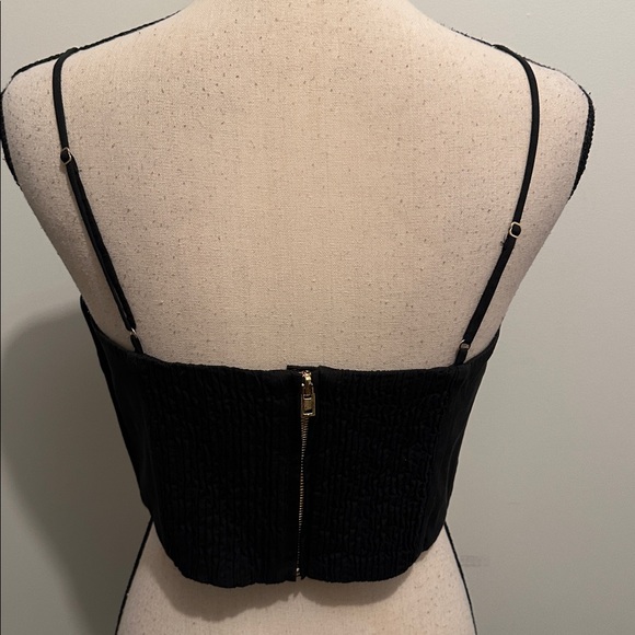 Babaton Black Camisole Cropped Women's Top Zip Back Large - Picture 3 of 6